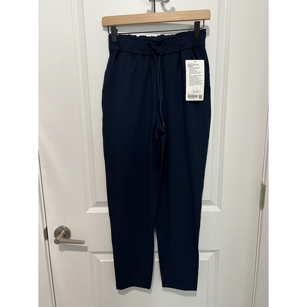 Lululemon Stretch High-Rise‎ 7/8 Pant Size 4 True Navy NWT $118